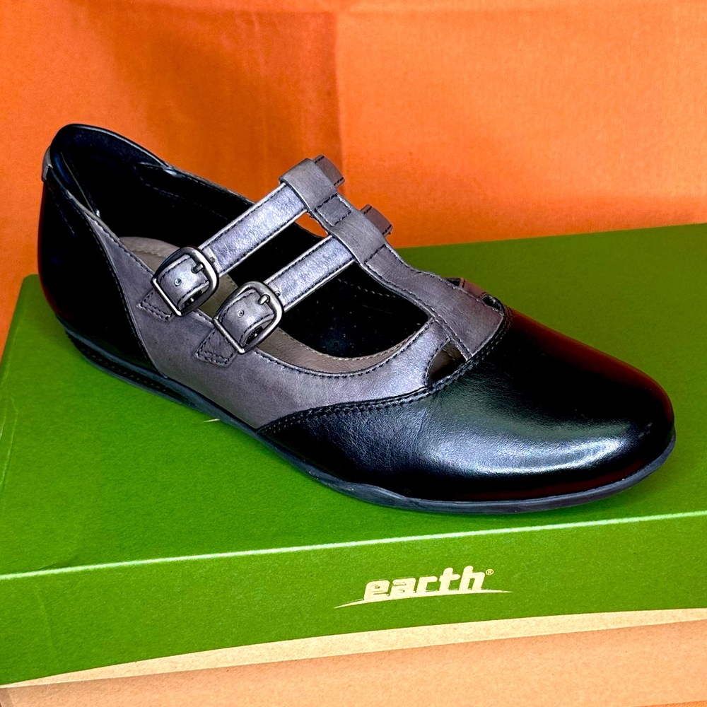 Earth Shoes Gemma Flats - Sz 9.5